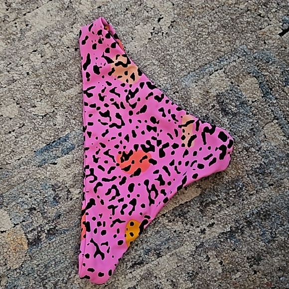 Beach Riot bottoms🔥 - Picture 3 of 3